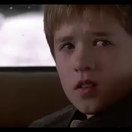 Esta escena de la película El sexto sentido de 1999 🚬🎥 para los que no han visto esta película, se las recomiendo sin duda, y el final, una cosa que no te imaginas  #pelicula # #peliculasdenetflix #escenasdepeliculas #cine #filmes #movie #films #
