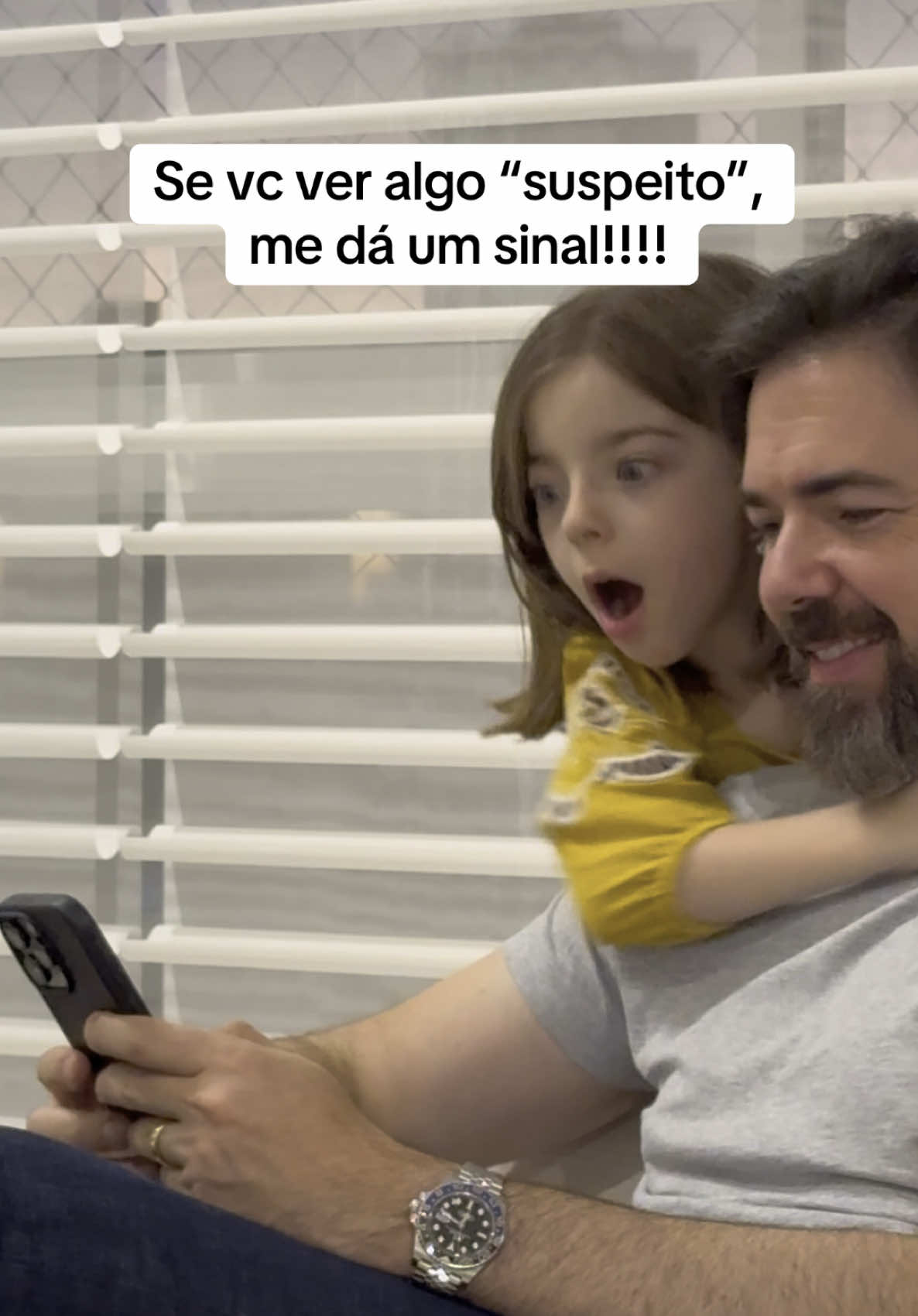 O que será que ela viu?🤣🤣 #meme #fy #maternidade #viralvideos #trend 
