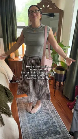 Not behind. Just moving at my own pace—and honestly? That’s the kind of peace I didn’t know I needed. #realtalk #PostpartumJourney #WomenSupportingWomen #NormalizeSlowLiving #HealingEra #ThisIs30Something #TikTokForMoms #EverydayConfidence #MentalLoad #SlowLivingMoments #SoftLifeSeason #RelatableAF