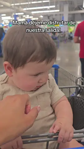 Como si fuera su primera vez 😅 #babiesoftiktok #babycontent #cutebabies #fyp #cutebabies #fyp #babycontent #walmart 