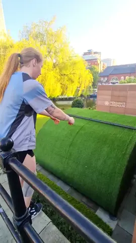 seeya #parkour #parkourfails #destroy #ebaumsworld credit: Amy Harcourt via ViralHog