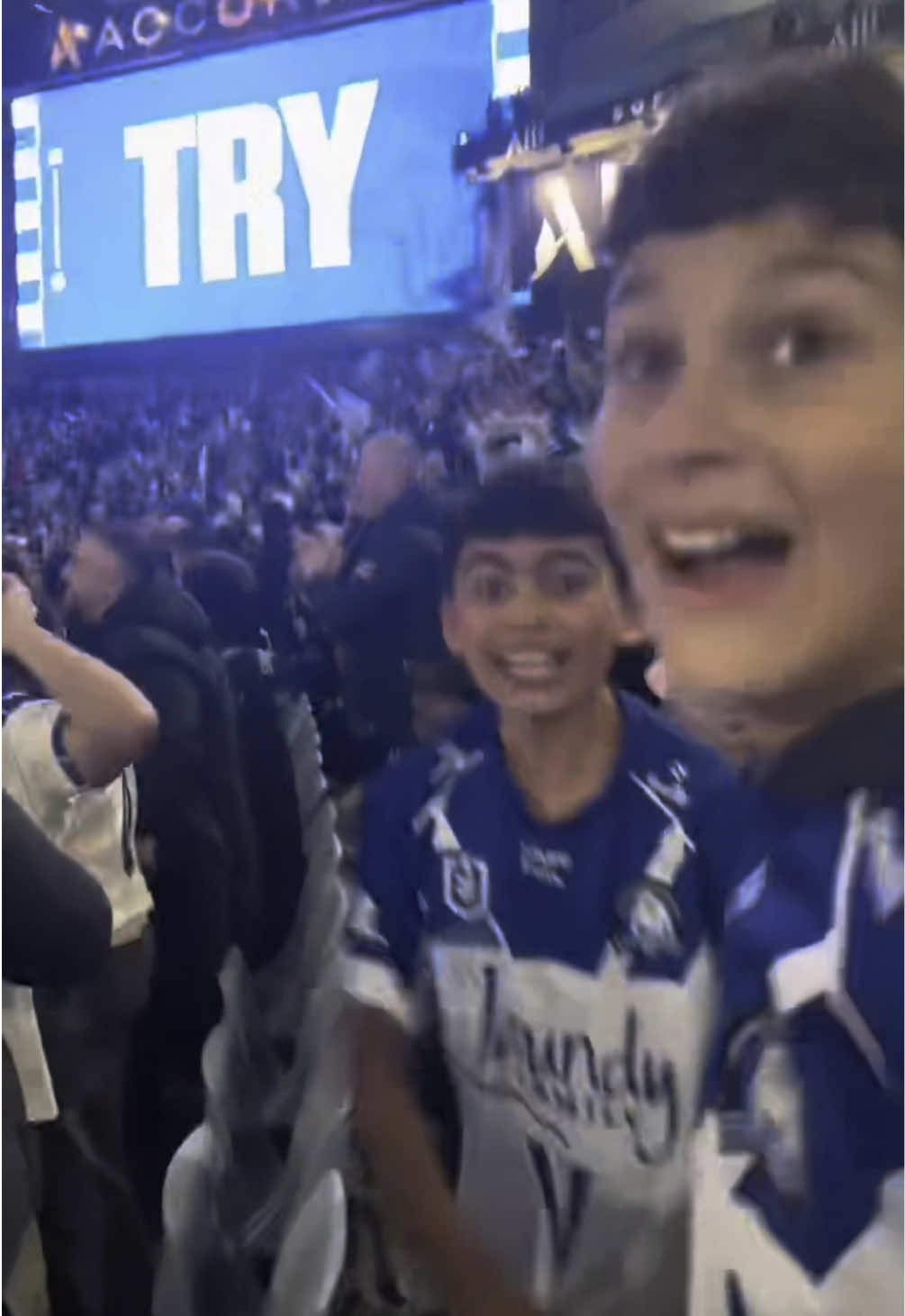 DOGS OF WARRRRR…KINGSSS OF COMEBACKSSS!!!!!! 💙🤍💙🤍 @Canterbury-Bankstown Bulldogs  . . #bulldogsoftiktok #nrlbulldogs #proudtobeabulldog #doggies4life #doggiesoftiktok #nrl #nrledits #canterburybankstownbulldogs #nrlfyp #rugbyleague #bulldogsfans #nrltiktok #nrlfans #roosters #nrlroosters #bulldogsfans 