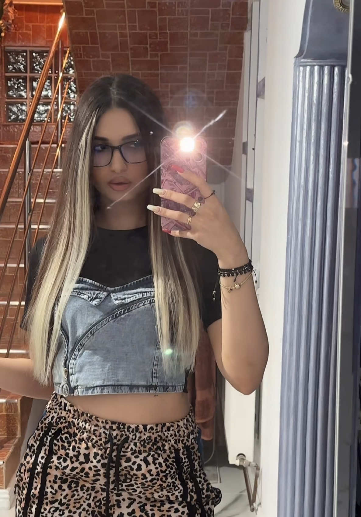👑👑👑