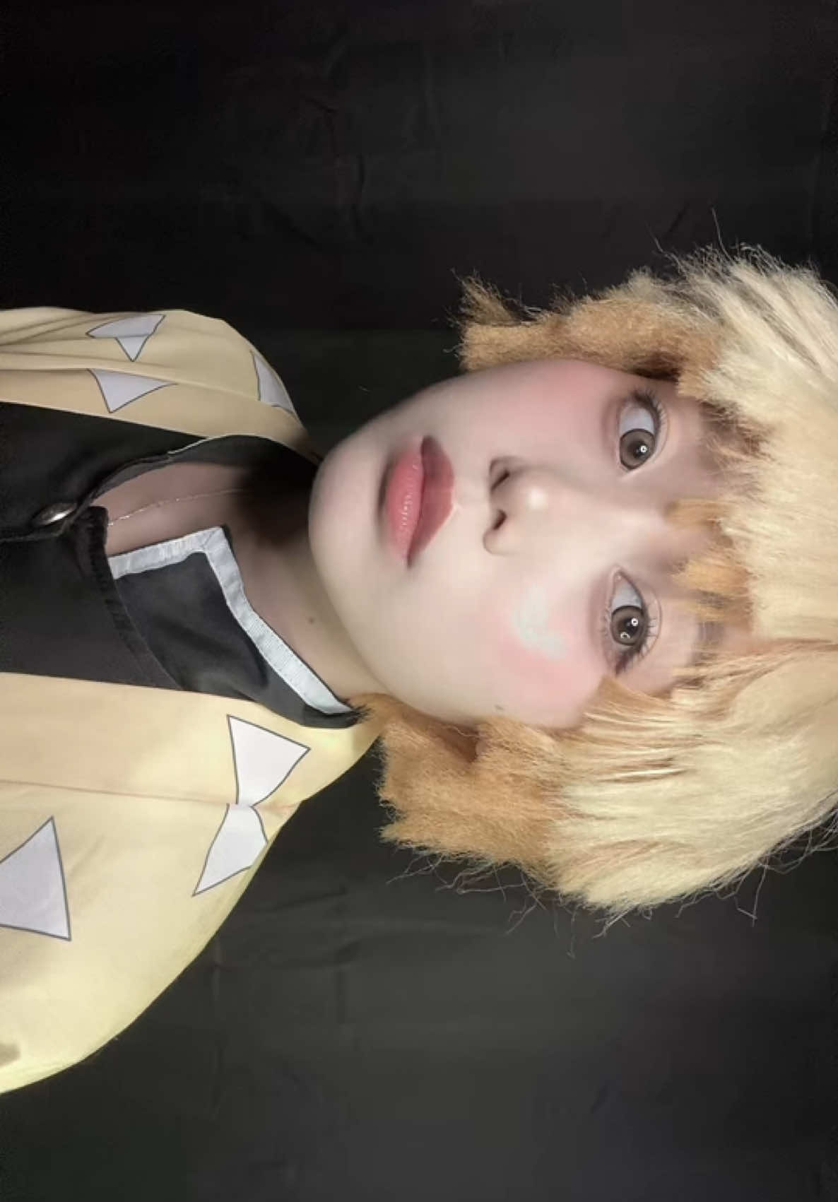 What I do when I pose for my thumbnails for yt vids #zenitsucosplay #zenitsucosplay #demonslayer #anime #cosplay #zenitsuagatsumacosplay #demonslayercosplay #kimetsunoyaiba #cosplayer