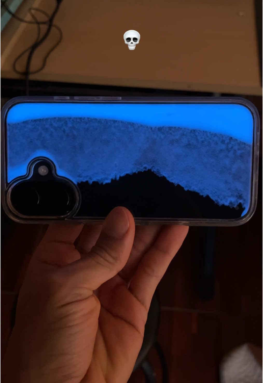 Wait for it 🤯  This iPhone case is absolutely mesmerizing 🤩💙📱 #iphone #apple #case #phonecase #cases 