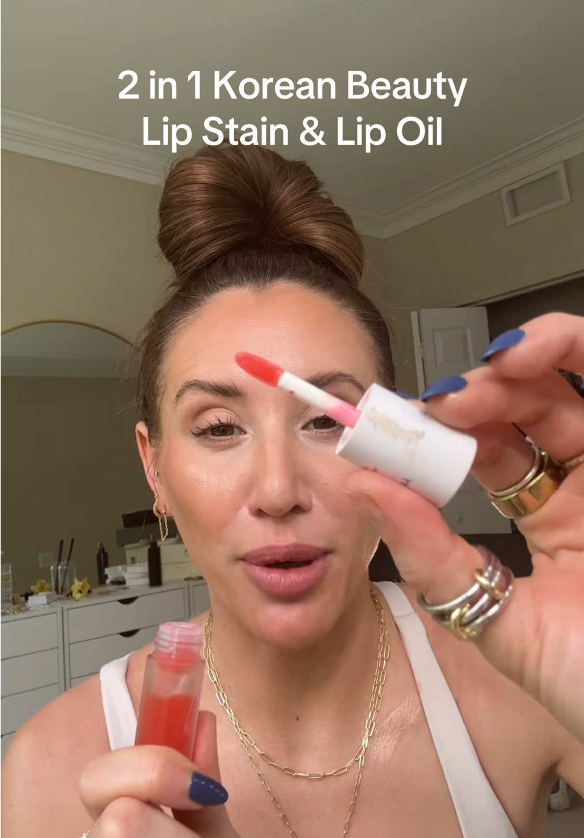 Shade appleberry in the Nooni lip oil stain - one of the best affordable lip stain lip oils in one!! #nooni #lipoil #lipstain #kbeauty #koreanmakeup  @nooni 
