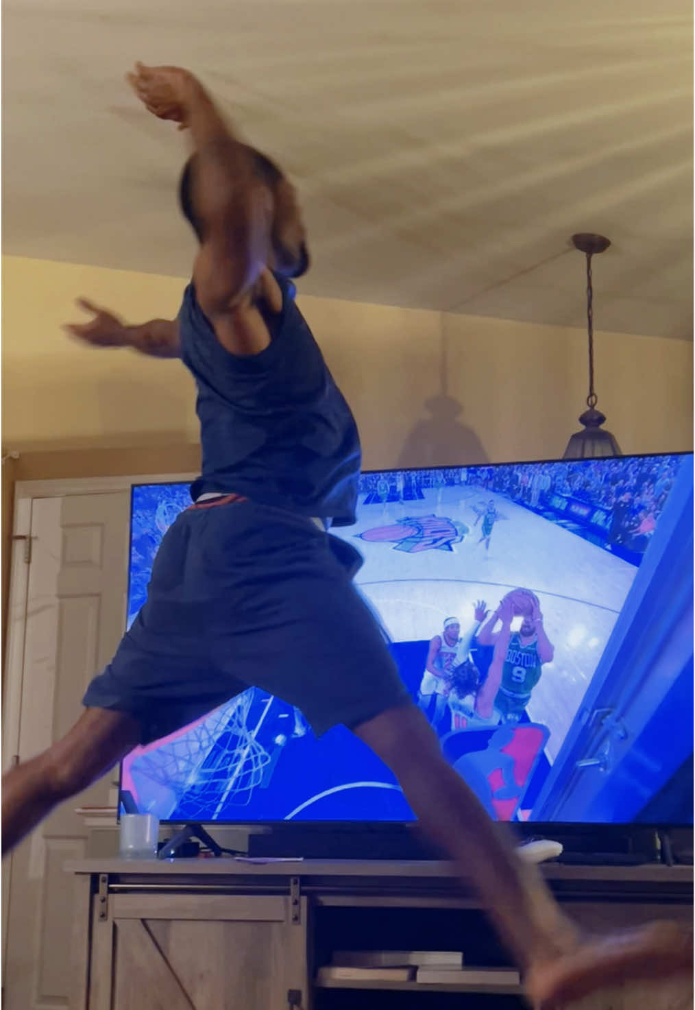 hes ✨ annoying ✨ #NyKnicks  #Basketball 