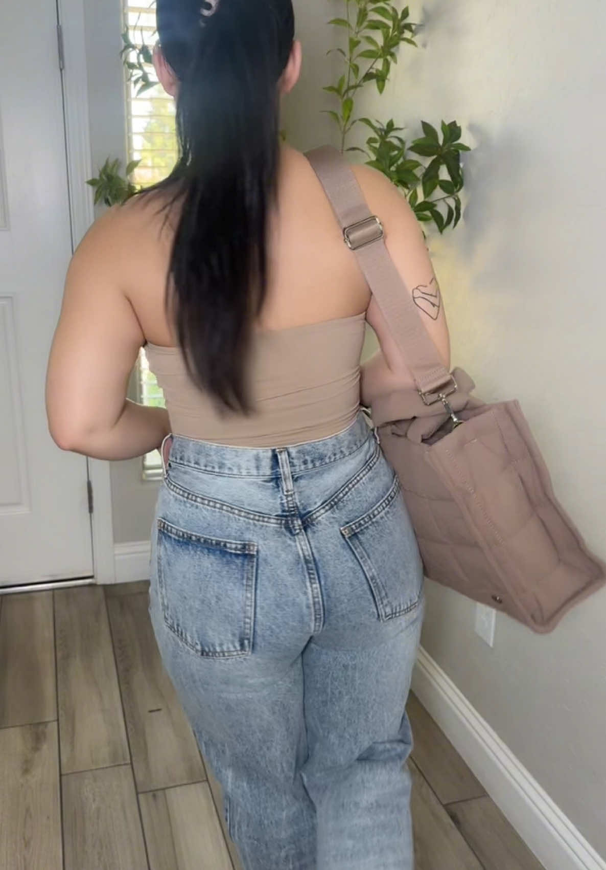 Ootd 🤎 top is on my Amazon store front in bio  #xyzbca #OOTD #ootdinspo #ootdinspiration #parati #fy #outfitinspo #straplesstop 