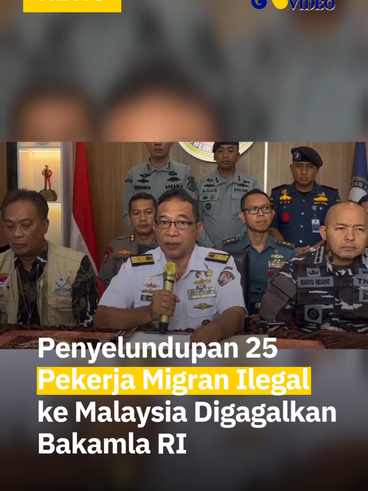 Upaya penyelundupan 25 orang Calon Pekerja Migran Indonesia (CPMI) berhasil digagalkan tim gabungan Bakamla RI dan Satgas Bais TNI, Kamis (15/05/2025).  Dari 25 CPMI  itu, sebanyak 17 orang berhasil diamankan dan menjalani proses verifikasi serta pendataan resmi di bawah koordinasi BP3MI Kaltara. Sementara 8 orang lainnya melarikan diri, namun identitasnya telah dikantongi petugas.  Operasi ini merupakan hasil kerja senyap Bakamla RI dan Satgas Bais TNI yang melakukan pemantauan terhadap penumpang di KM Bukit Siguntang rute Tarakan - Nunukan, pada Rabu, (14/05/2025). Bakamla RI bersama Satgas Bais TNI akan terus mengawal penanganan kasus TPPO ini secara intensif. #cpmindonesia  #Malaysia  #nunukan  #Kaltara  #fyppppppppppppppppppppppp  #beritadaerah 