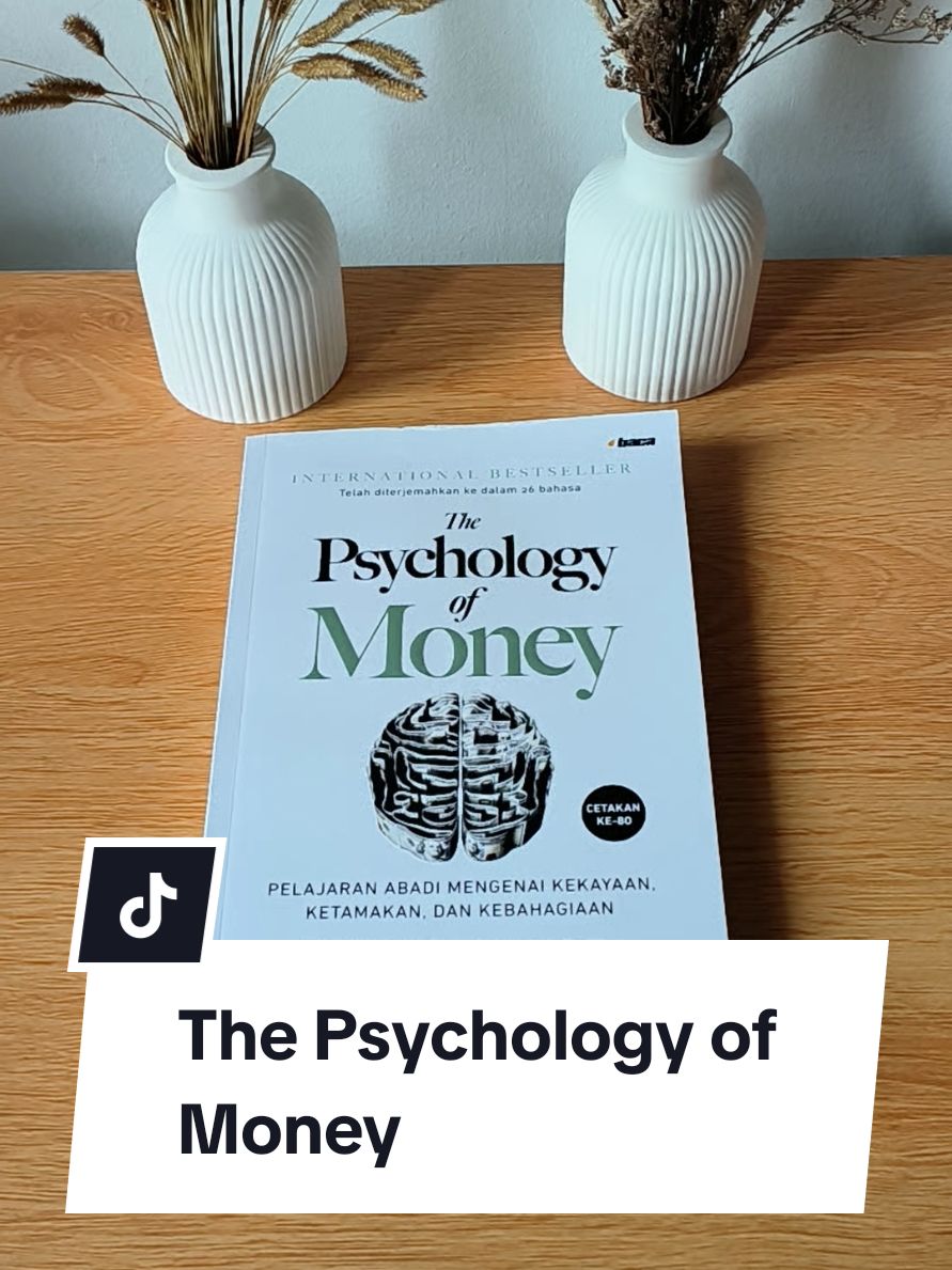 The Psychology of Money. Wajib punya buku ini sih kata gue mah, keren banget isinya. Banyak sekali rahasia mengelola keuangan, yuk buruan cek keranjang kuning #fyp #keranjangkuning #thepsychologyofmoney #buku #bukumotivasi 