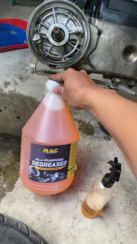 dating madumi magiging malinis na dahil dito sa all purpose degreaser na ito mga bossing ko #cleaningtiktok #cleaning #cleaninghacks #degrease #motorcycles #motorcycle #mainteance 