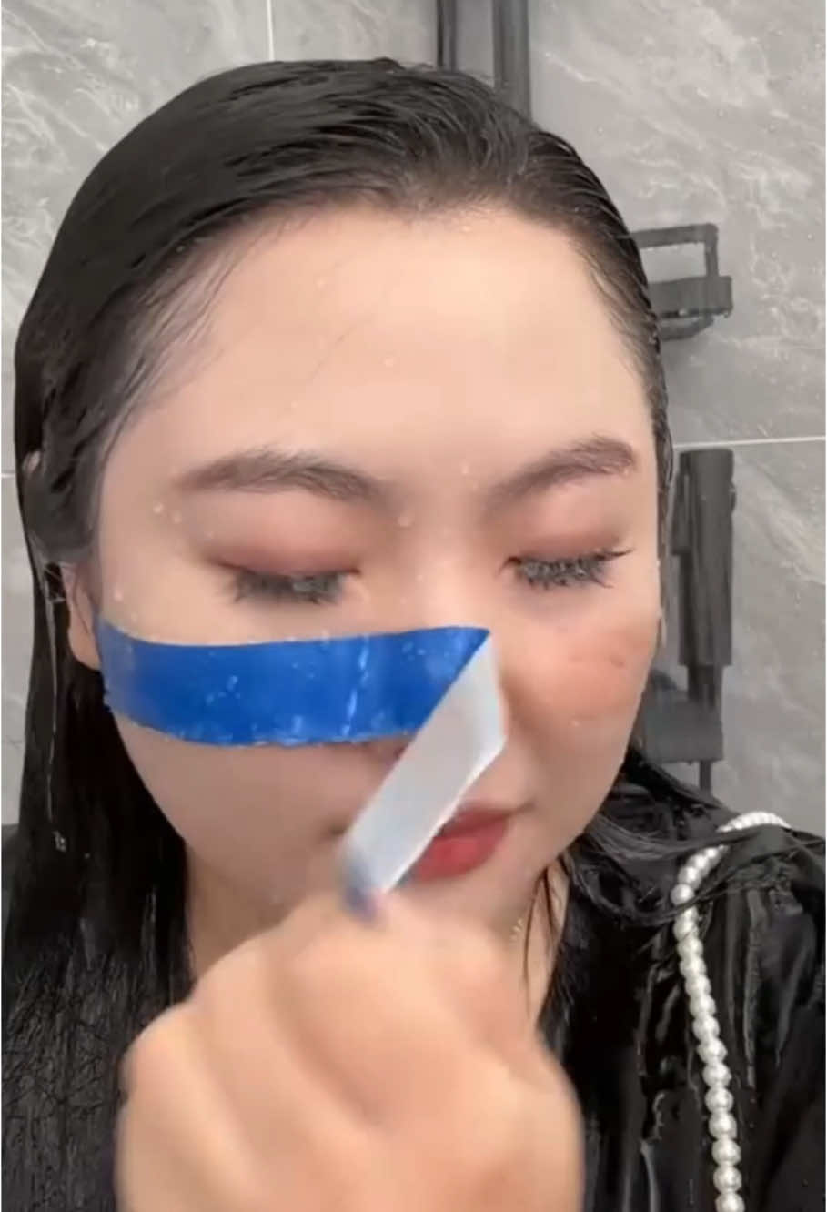 Saya tidak dapat bayangkan betapa bagusnya asas pemadam anda.🙈#foundation #easytouse #longlasting24h #makeup #getyours #waterproof #viral #foryoupage 