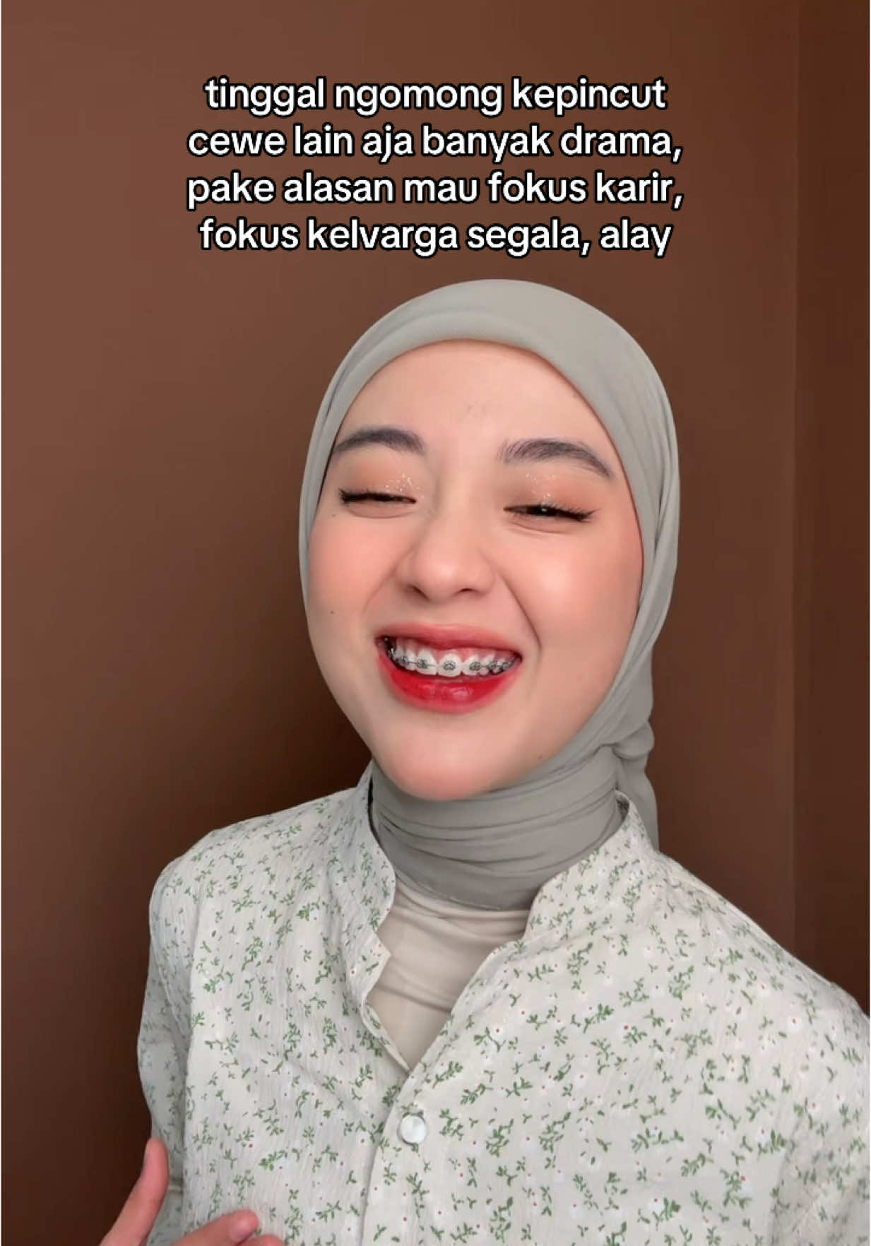 pake bawa keluarga segala