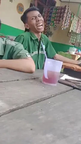 Ketawanya nular banget bang 😭😭#funyvideo #videolucu #videoviral #fyppp 