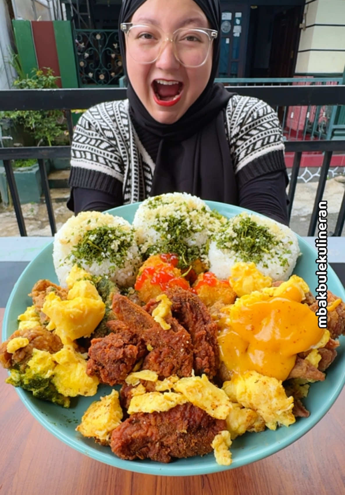 ADA YANG UDAH PERNAH COBAIN ⁉️  . #kuliner #kulinermalang #malang #chicken #friedchicken #chickenwings #mbakbulekulineran 