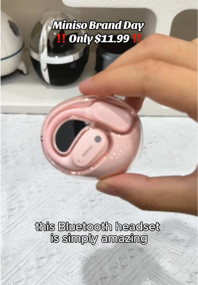 Miniso earbuds is on its brand day sale right now 👏 this Ai translation earbuds is on half off !! The best price ever 😭🥳#minisoearbuds #minisotranslationearbuds #earbuds #earphone #wirelessearbuds #miniso #translationearbuds #aitranslation  #fyp #trending #tiktokshopmakemebuyit #tiktokshoprestock #tiktokshopmemorialday #spotlightfinds #dealsdrops 