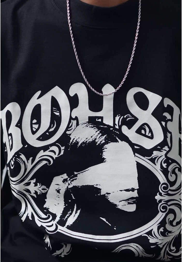 emang yaa kaos ini tuh keren apalagi graphicnyaa beuhh🤩#inspirasioutfit #skenaoutfit #kaosboxyfit #boxytee #kaosboxyoversize #streetwear #tshirt #starboyoutfit 