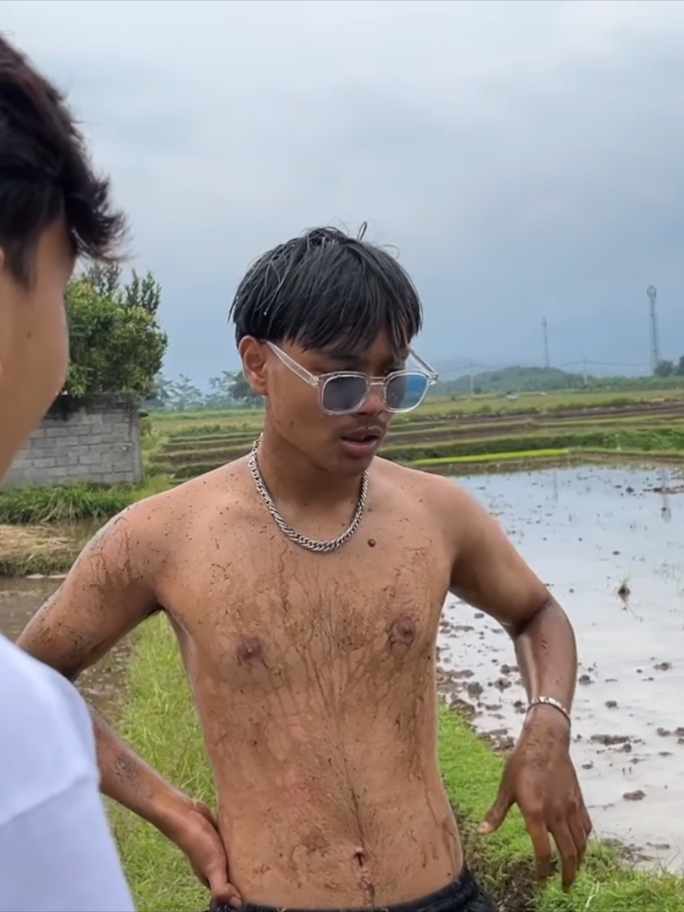 najib disuruh pura² malah beneran saliwang😭😭 yt kusumawara ofc: tingkah faisal dan tiyan tiba² aneh!! #kusumawaraofficial #najib #tiyan #isal #icank #faisal #afanfaisal #kiki #pipin #aripin #dika #andika 
