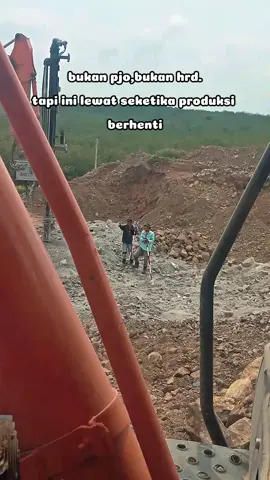 #CapCut #lampungselatan #HTB #opratorexcavator #anaktambang #jetytongkang #kulitambang #tambang_batu_basalt #fypシ゚viral #surveyortambang @semua orang @sorotan 