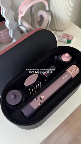 girl’s ps5 🥹🎀 @Dyson France  #dyson #dysonairwrap #dysonhair #dysonfrance #unboxingvideo #asmr #asmrsounds #asmrvideo #pinterestaesthetic #aestheticvideos #pinterestinspo #fyp #pourtoi  