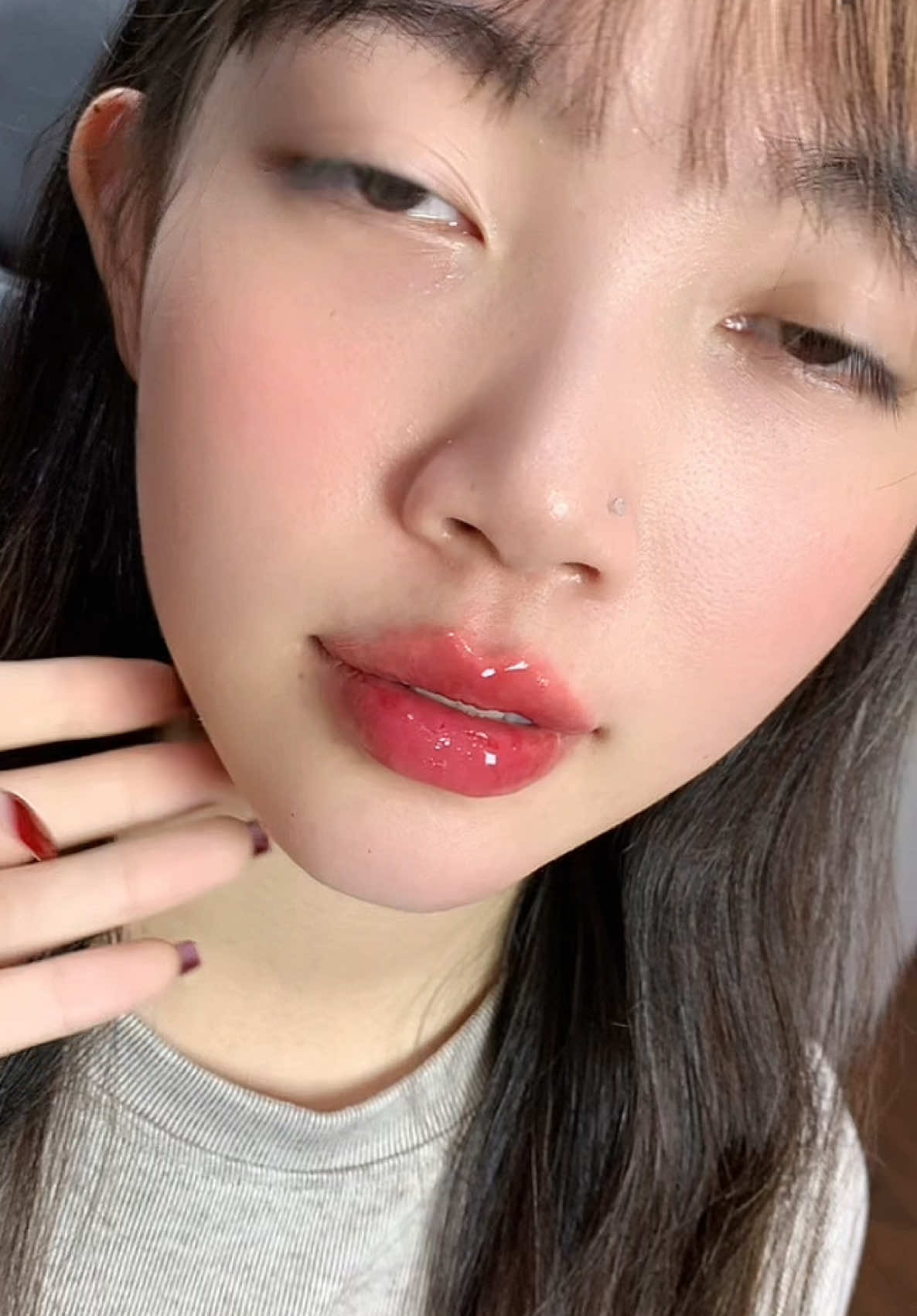 Môi cằm chỉ 3 ci 