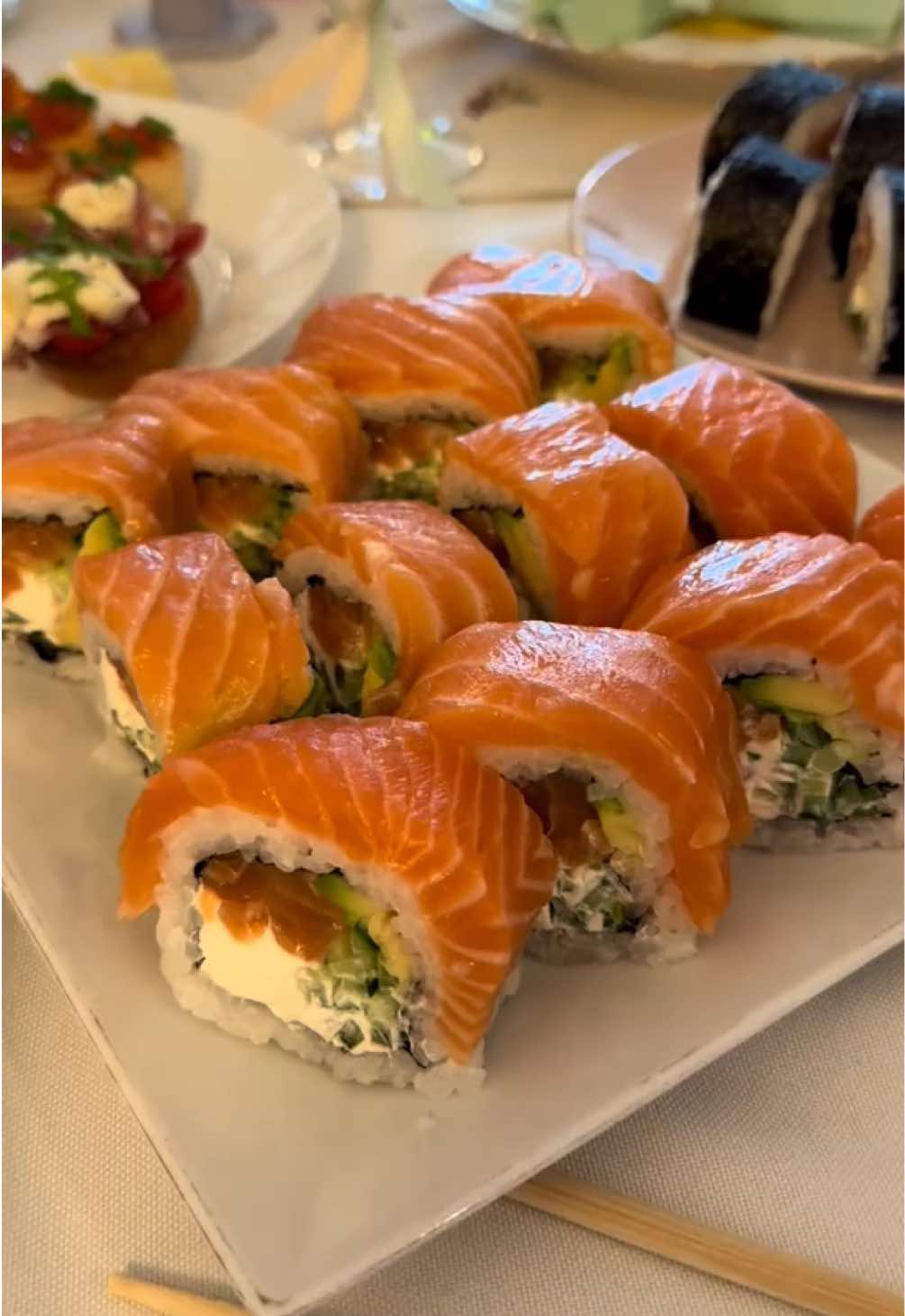 When you realize that the next moment will be unforgettable 🍣🤍 #sushi #sushitime #sushilover #sushiroll #sushitok 
