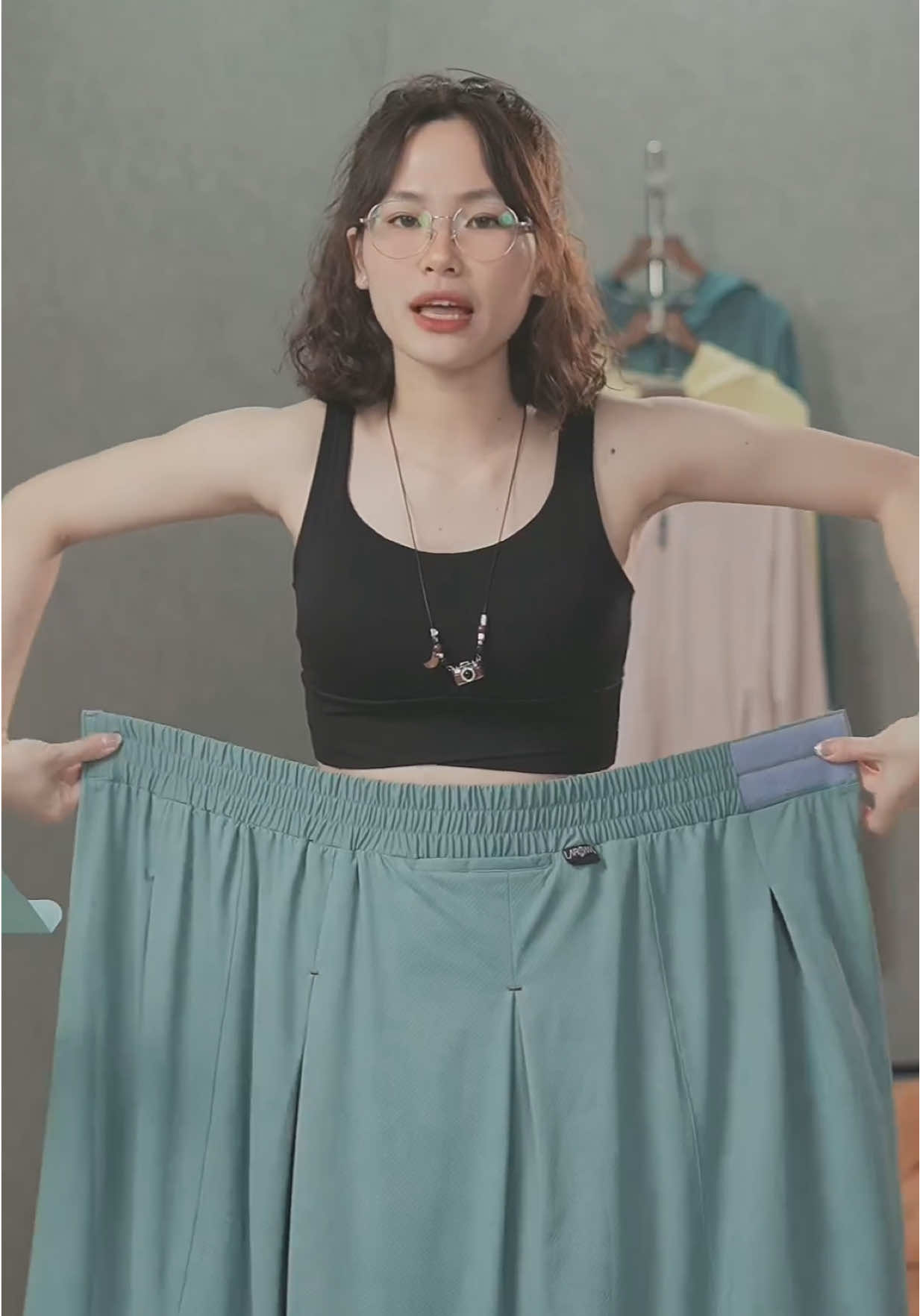 Chân váy quây chống nắng Laroma #tiktoklive #livehighlights #AochongnangLaroma #RaKhoiNhaMacAoNangLaroma #Laroma #LaromaFashion 