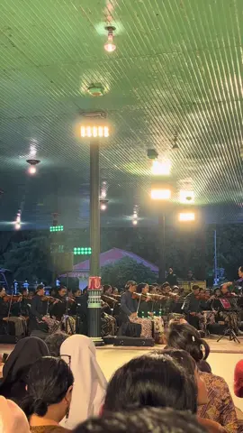 Leloledung Yogyakarta Royal Orkestra,akhirnya bisa denger langsung soundtrack Event kebudayaan Jogja#yogyakarta #kratonjogja #jogja24jam #fypシ゚ #fyppppppppppppppppppppppp #bismillahfypシ #bismillahfyp #berandatiktok #padahariini #fypage #jogja 