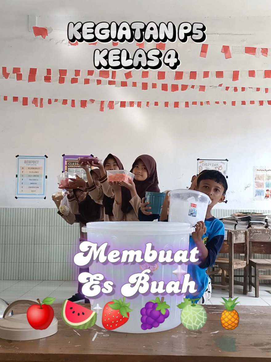 Mengajak siswa untuk suka buah-buahan melalui kegiatan P5 'Membuat Es Buah' 🍓🍇🍉🍎🍈🍍 #p5  #profilpelajarpancasila  #membuatesbuah  #kegiatanp5  #p5kurikulummerdeka  #pembelajaranmenyenangkan  #fyp 