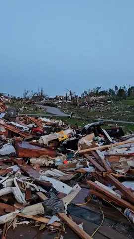 Tornado aftermath in London Kentucky #tornado #stormdamage #kentuckystrong #londonkentucky #prayforkentucky 