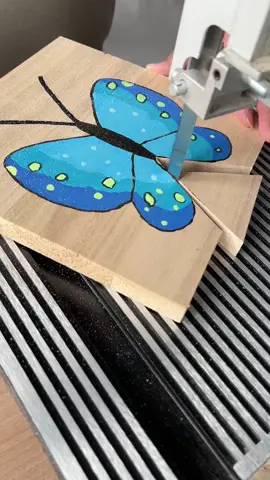 #woodworking #satisfying #asmr #DIY #woodcarving #butterfly 