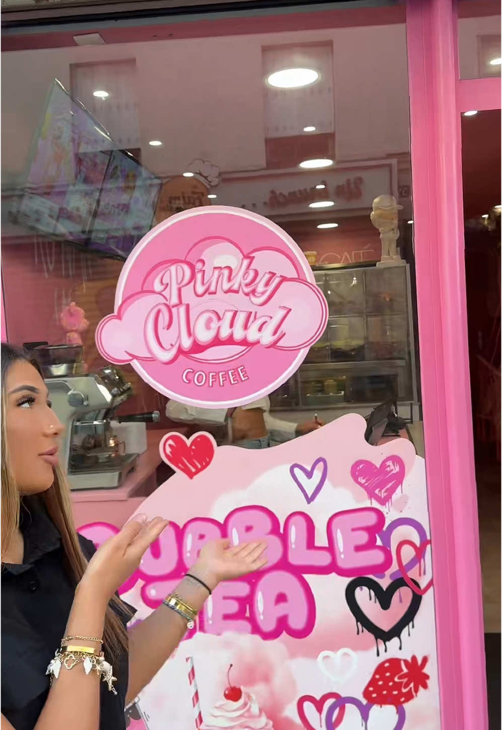 Pour l’adresse du restaurant: 49 rue du chemin vert, 75011 PARIS / leur compte tiktok également: @pinkycloudcoffee 😋💓