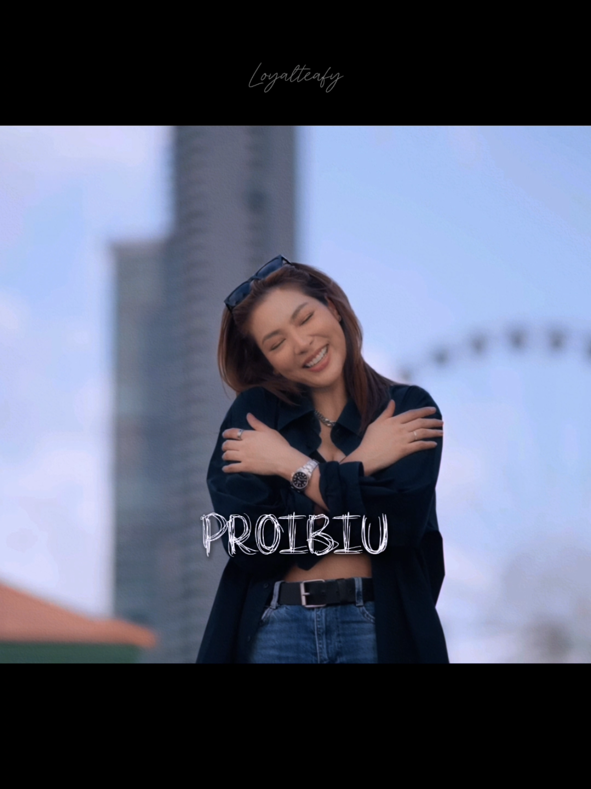 A prova de que a perfeição existe e mora lá na Tailândia 😎🥵🌻🫶❤️ #faye #faye_malisorn #fayeperaya  #fayeyoko #wlw #fyp #thaigl #gl #lgbt #fypツ #foryoupage #trending #viral