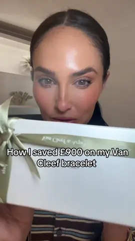 Hot smart Wall Street girlies tax hacks #financialliteracy #financialsavings #wallstreet #vancleefarpels #unboxingvideo #taxhack 