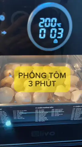 CHIÊN PHỒNG TÔM CHỈ 3 PHÚT, KHÔNG LO BẮN DẦU, ĂN HOÀI KHÔNG NGÁN ✨ Dành cho team nghiện ăn phồng tôm nhưng lười đứng bếp thì đây chính là “chân ái mới”: không cần cả chảo dầu, không phải canh lửa, không sợ dầu bắn, không lo cháy. Giờ chỉ việc bỏ phồng tôm vào nồi chiên hấp Olivo SF16 Pro, bấm nút và chờ đúng 3 phút là có thành phẩm giòn rụm, nở đều, không ngán dầu. Cách làm: cho phồng tôm ra tô lớn, thêm chút xíu xiu dầu ăn rồi đảo đều. Làm nóng nồi SF16 200 độ 5 phút. Xếp phồng tôm ra khay, đặt vào nồi, set 200 độ 3 phút. 3 PHÚT SAU: ✅ Phồng tôm nở đều tăm tắp, không cái cháy cái sống ✅ Vỏ ngoài giòn tan, không bị khô, ăn hoài không ngấy ✅ Không cần đứng lật hay canh bếp, nồi lo hết, chỉ việc ăn 📩 Đổi cách nấu đổi cả trải nghiệm bếp với nồi chiên hấp Olivo SF16 Pro. #noichienhoinuoc #noichienhapdanang #olivosf16pro