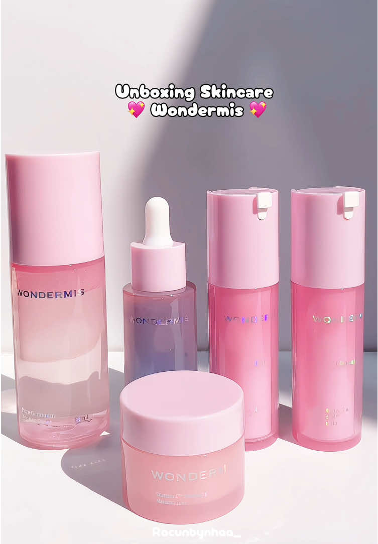 Unboxing skincare pink-pink gemesin dari wondermis 💖 #skincareroutine #skincareterbaru #wondermis @Wondermis 