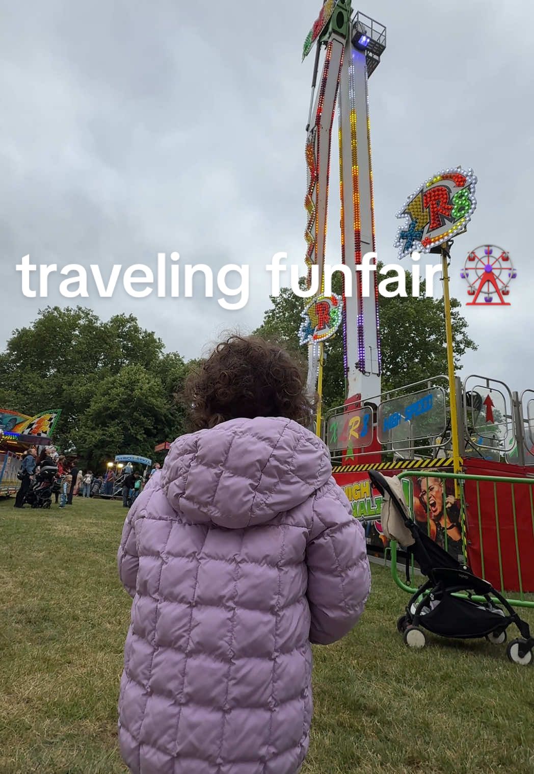it was kind of a bummer that little sister didn’t want to get on any rides. I think she would have liked them if she tried 😞 but she did really enjoy watching other people ride  #funfair #amusementpark #rides #toddlers #FamilyFun #snack #expat 