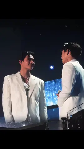 LOOK OF LOVEEE 😍😍😍😍 [ #williamest #williamjkp #est_rvp #thameposeries #foryoupage #foryou #fyp ].
