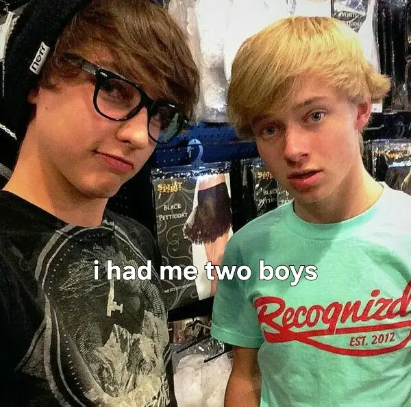 I had to try the trend 💕 @Sam and Colby @Sam Golbach @Colby Brock 