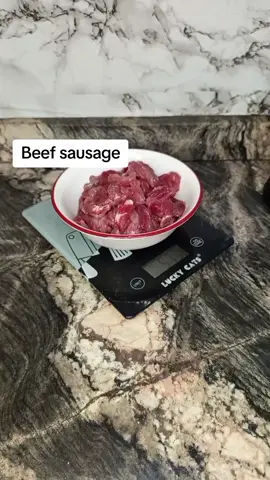 make your own healthy sausage, it's much more cheaper and healthy... #beefsausage #healthyeats #DIY #easycook 