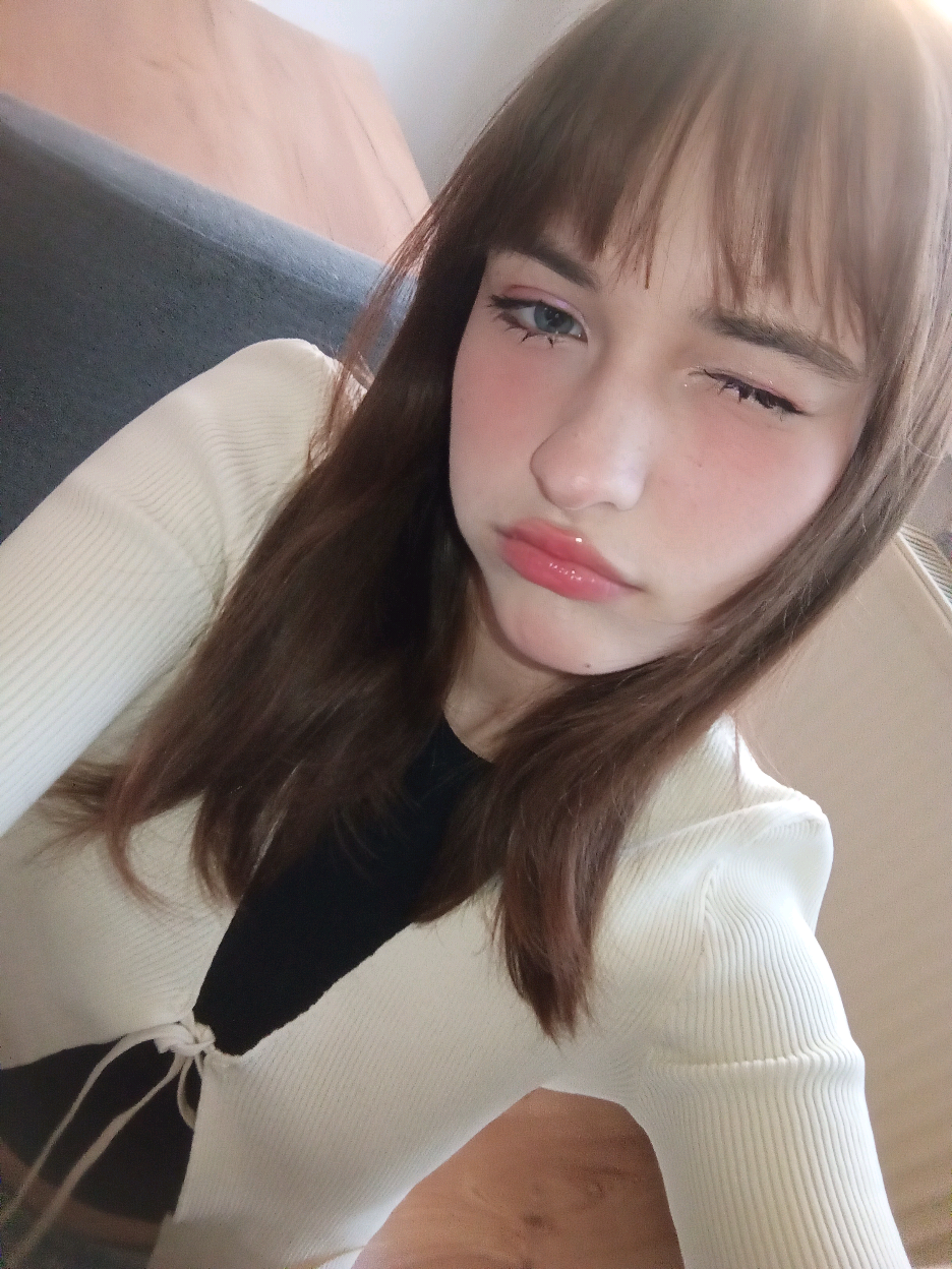 quite a lot of people ask so here it is!! ALSO FEEL FREE TO ASK QUESTIONS!!  #makeup #douyin #douyinmakeup #igari #igarimakeup #kpop #real #xyzbca #09 #viral #fy #fyp #fyp #fyp 