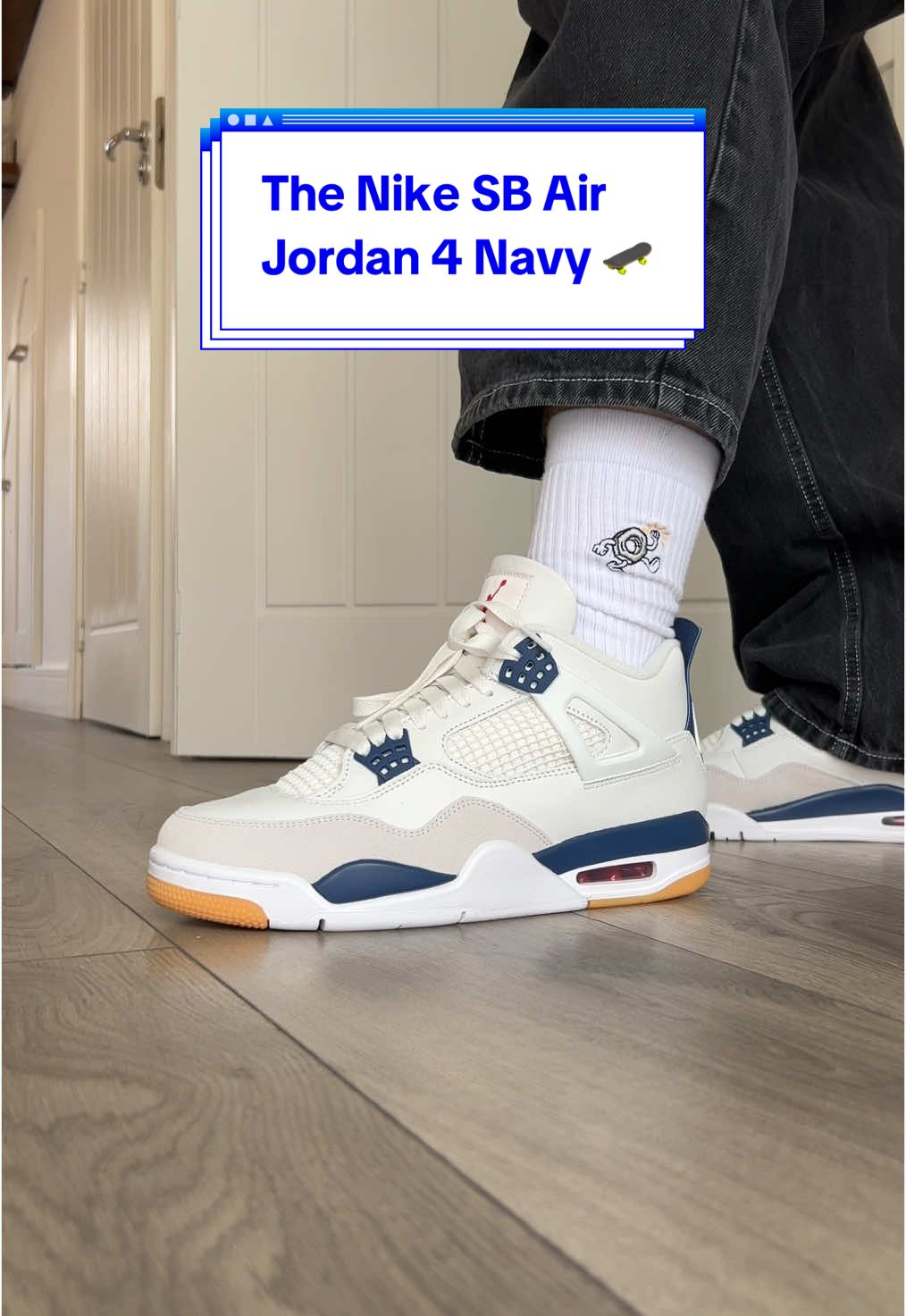 The Nike SB Air Jordan 4 Navy is one of the most underrated collabs of 2025. 🛹 The perfect follow up to the coveted pine greens, this pair was built for the summer. With all the comfort upgrades from the last SB 4s, I know it’s gonna feature heavily in the rotation this year. ☀️ 4s always hit best with a solid pair of baggy jeans and these Super Baggy jeans from @Route One UK are perfect for complimenting the chunky boots 💥 the socks give them extra cushioning too 🧦  Let me know how you’re feeling about this navy version? 👀  #jordan4 #airjordan4 #jordans #nikesbjordan4 #nikesb #sneakers #streetwear #airjordan   @Jordan 