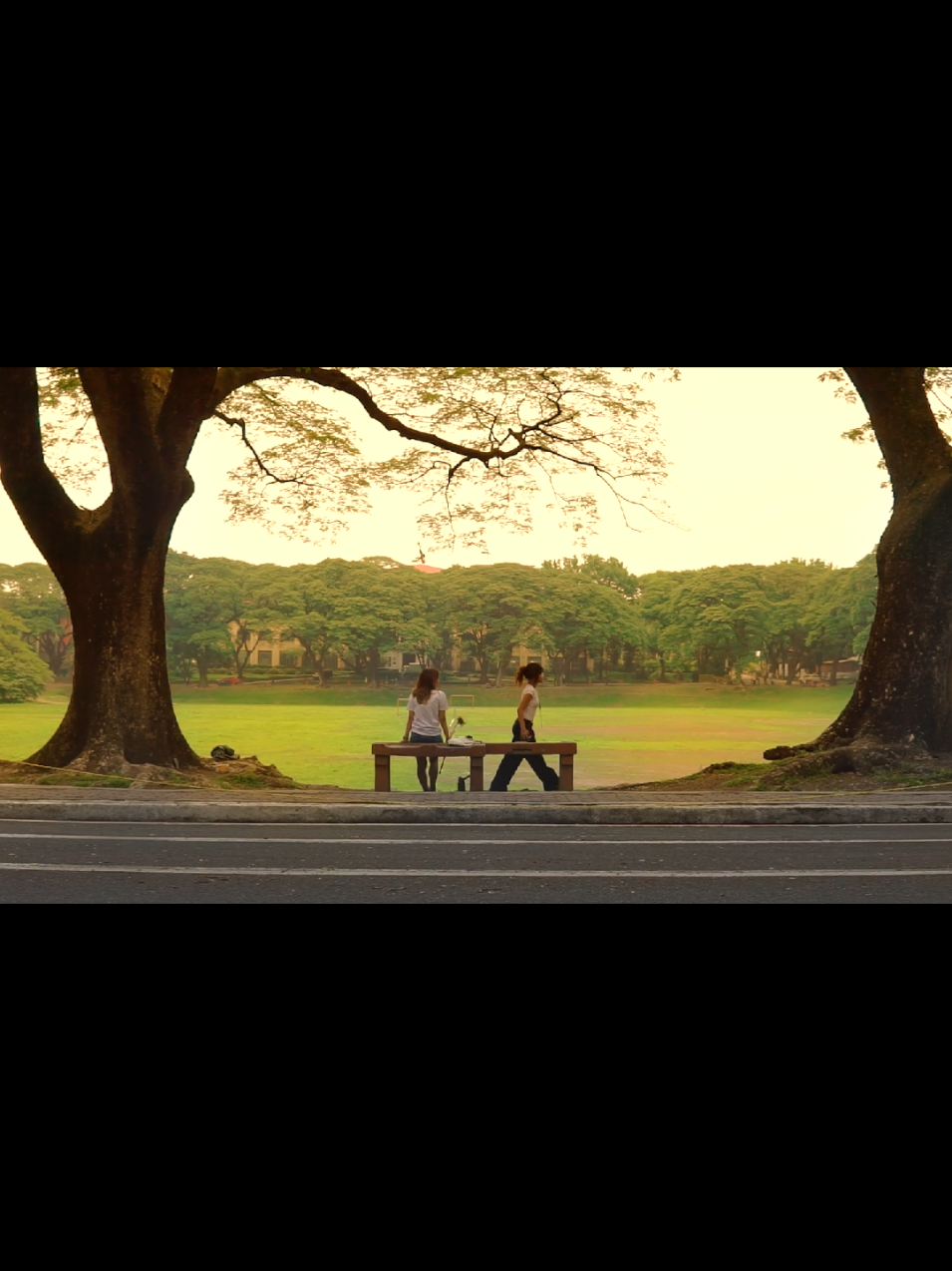 a no-dialogue short film I made inspired by the song burnout. mej masak8 pero it do be like that sumtimes 🤒 no copyright infringement intended (sana hindi ma-mute) #shortfilm #film #mma #burnout #imdrunkiloveyou #upd #confession #unrequitedlove 