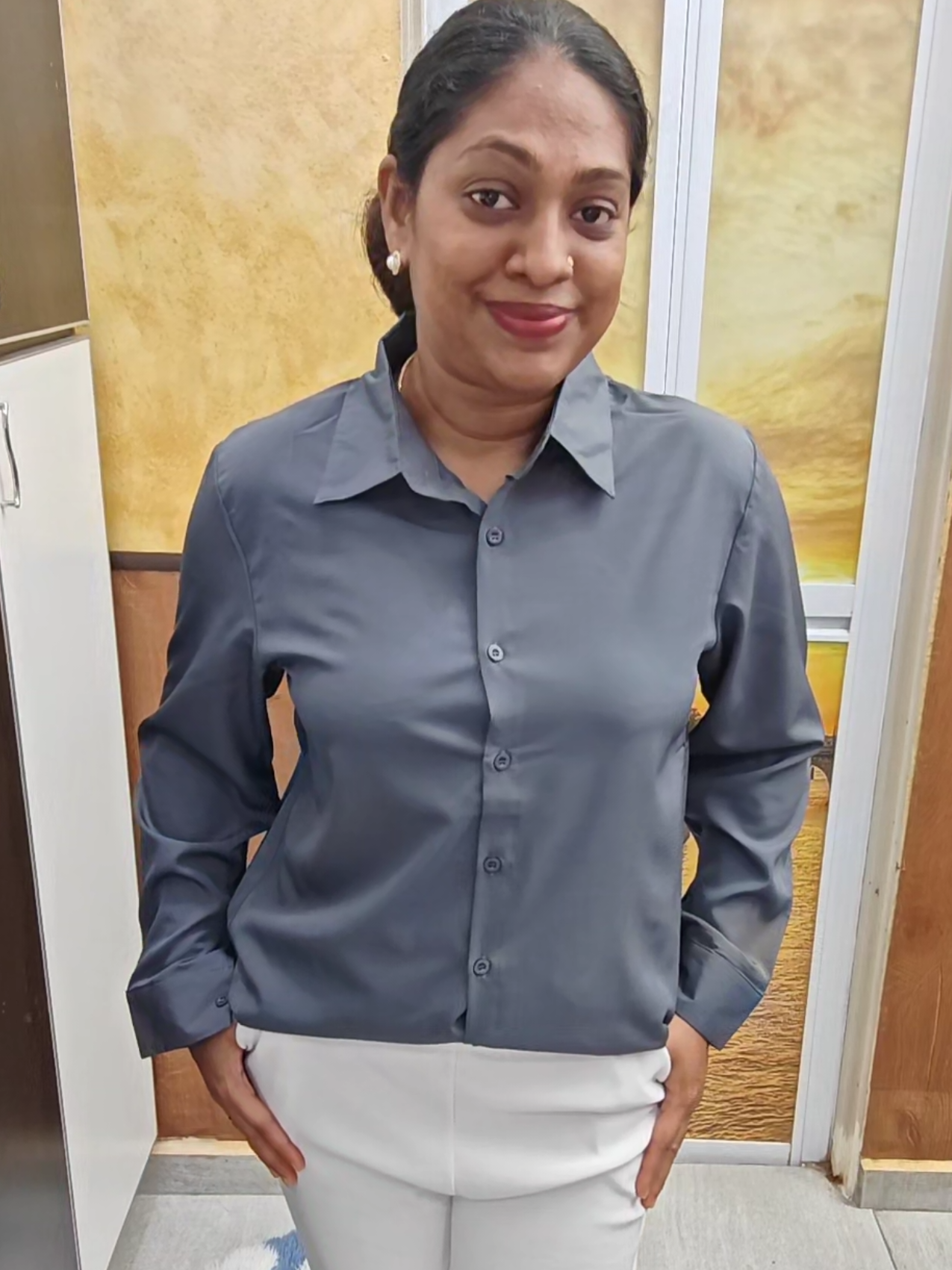 #ladies #fashion #buynow #creatorsearchinsights #outfit #outfitideas #longsleeve #office #profesional #formalwear 