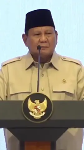 *Prabowo: Saya Tak Gentar, Usia 73 Tahun Bukan Halangan Lawan Korupsi* Jakarta — Presiden RI Prabowo Subianto mengungkapkan keinginannya untuk meninggalkan nama baik sebagai pemimpin bangsa dan ia tidak segan untuk melawan segala bentuk korupsi. Hal itu ia ungkapkan dalam pidatonya di acara Kongres IV Tunas Indonesia Raya (Tidar), di Hotel Borobudur, Jakarta, Sabtu (16/5). Ia bertekad untuk menegakkan keadilan dan memberantas korupsi tanpa pandang bulu. 