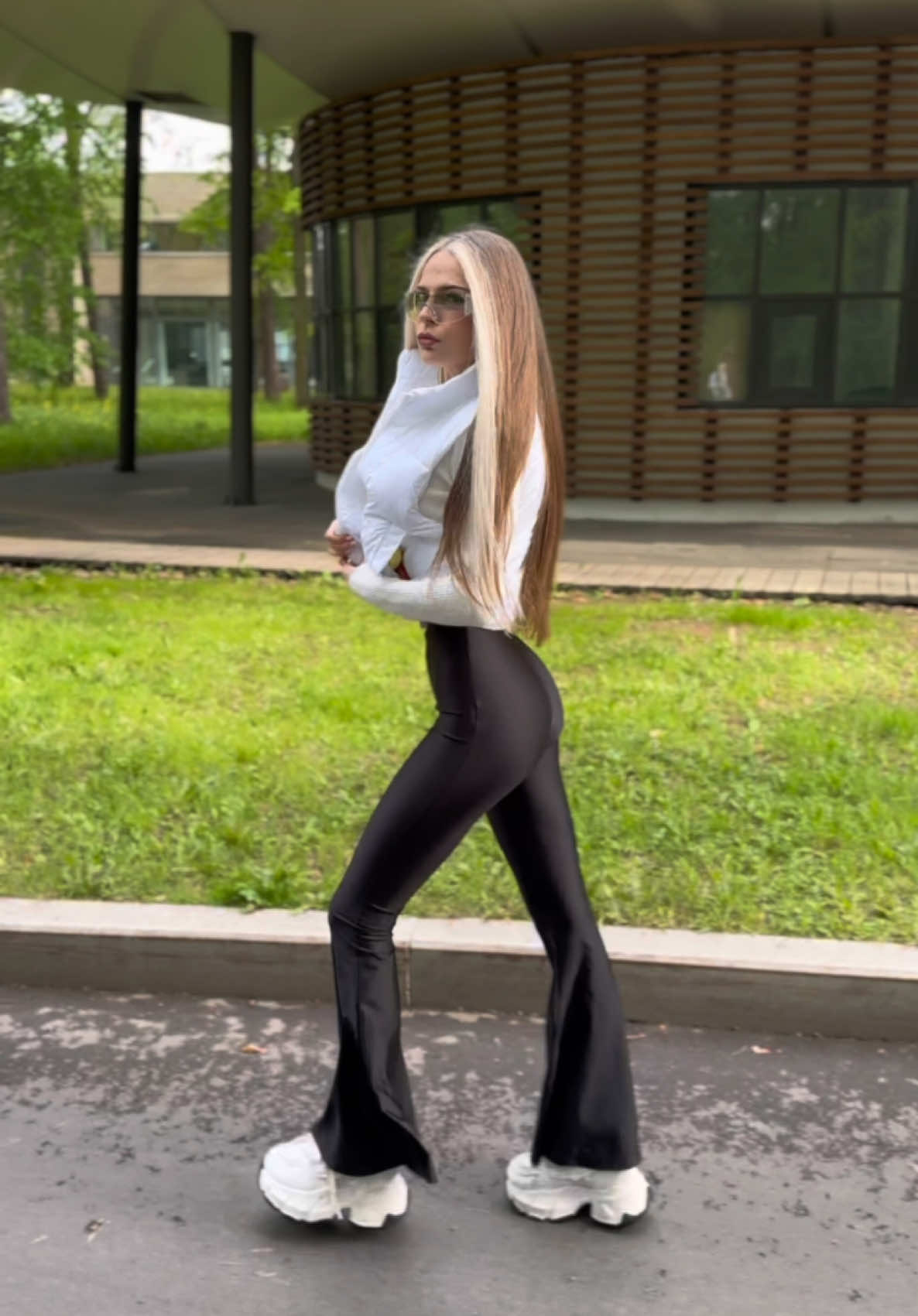 @MagikLola 