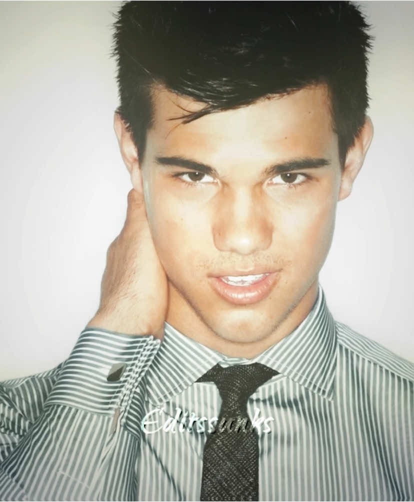 Yes please #taylorlautner #taylorlautneredits #taylorlautneredit #jacobblack #jacobblackedits #edit #edits #xyzabc #twilight #actor #wolf 