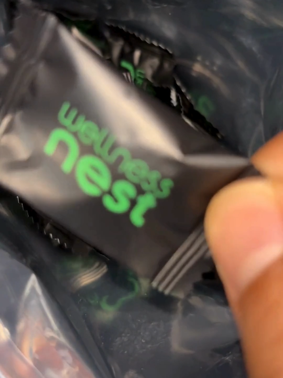 Support your body's natural energy and stamina with powerful Himalayan Shilajit - in gummy form #wgummies #himalayanshilajit #himalayansuperfood #boostenergy #gummybattle #healboost #shilajitgummies #naturalenergy #gummybattle #healboost #dailyvitality 