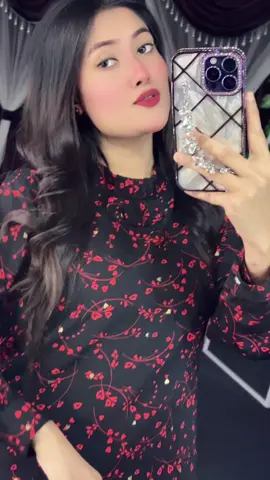 samne ar ful achilo na vhai🤣