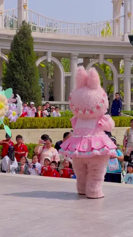 Welcome our princess to the stage🥳🥳🥳 #labubu #popmart #labubuthemonsters #labubuunboxing #labubumacarons #mokoko 